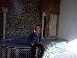EnC MoI A El hOuBoUsS
